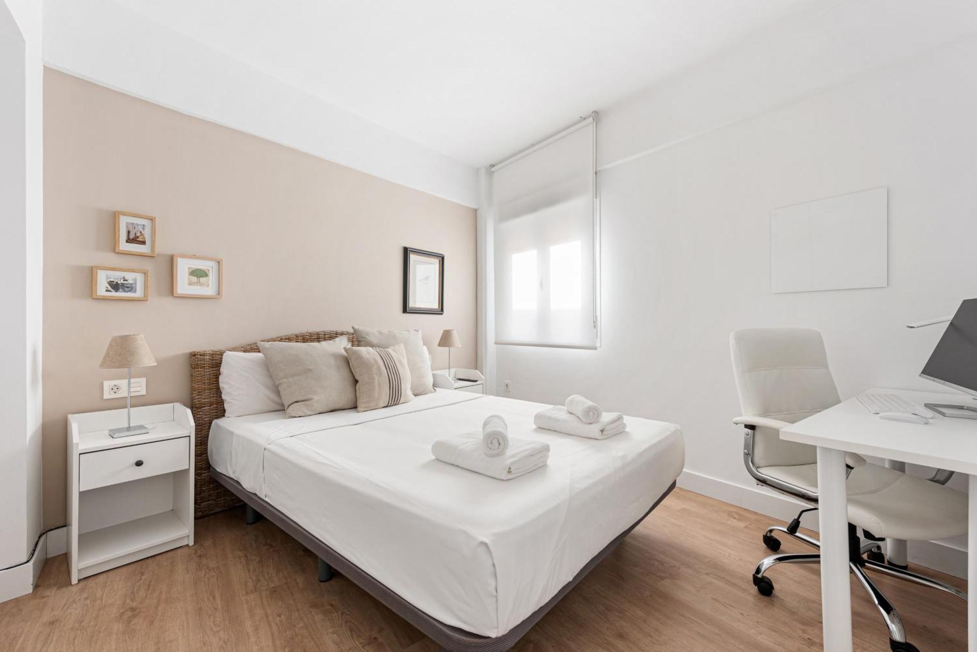 U-nique Cisneros Apartament *